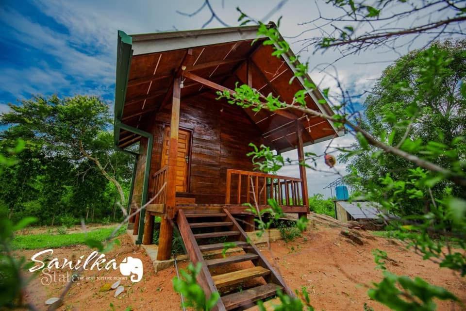 Villa with Garden View